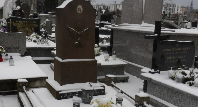 Czy groby zasłużonych radomszczan zostaną zlikwidowane, bo nikt nie wniósł za nie opłaty?