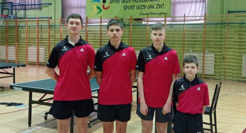Pierwszy mecz drugiej rundy III ligi. Wysoka porażka tenisistów UMLKS -u