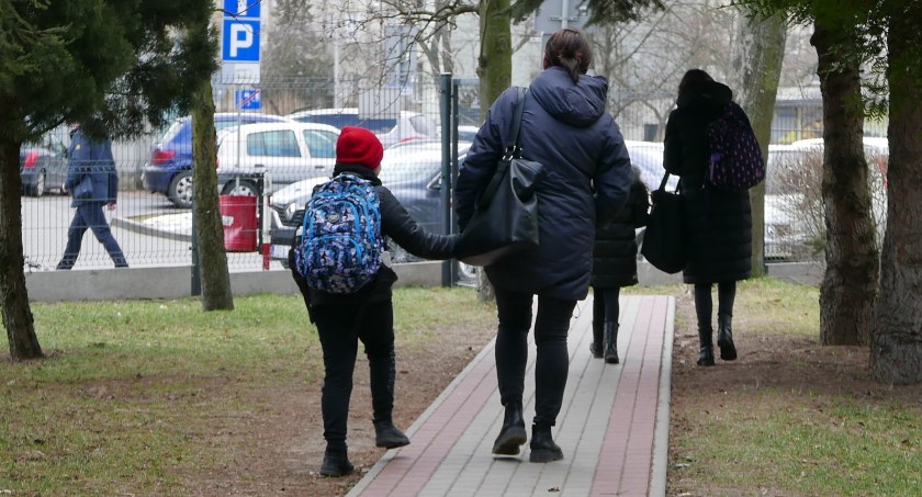 Szkoły pustoszeją, ale trwają: Czy placówek w Radomsku jest za dużo?