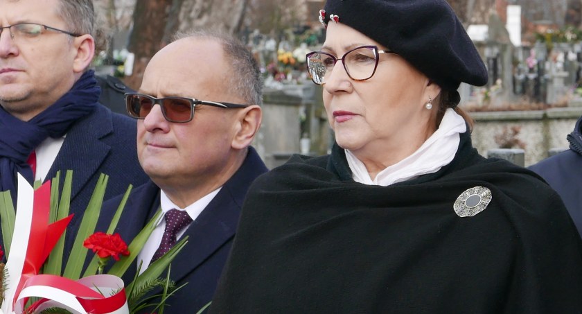 Czytelnik: W jaki sposób zachowanie radnych z ugrupowania Anny Milczanowskiej wpisuje się w ich kodeks moralny?