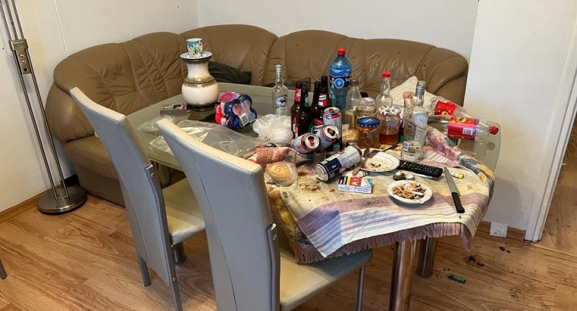 Jak posprzątać mieszkanie po śmierci z rozkładem zwłok?