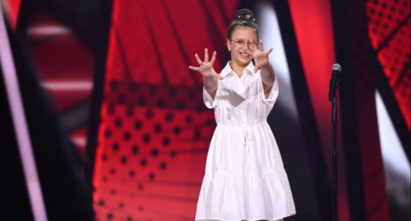 [WIDEO] Kinga Kipigroch zachwyciła jurorów The Voice Kids. Podopieczna Violetty Ojrzyńskiej w programie