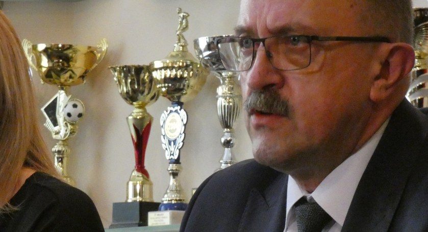Szpital dołoży powiatowi, miasto dołoży szpitalowi? „Tak się skończy dojenie szpitala