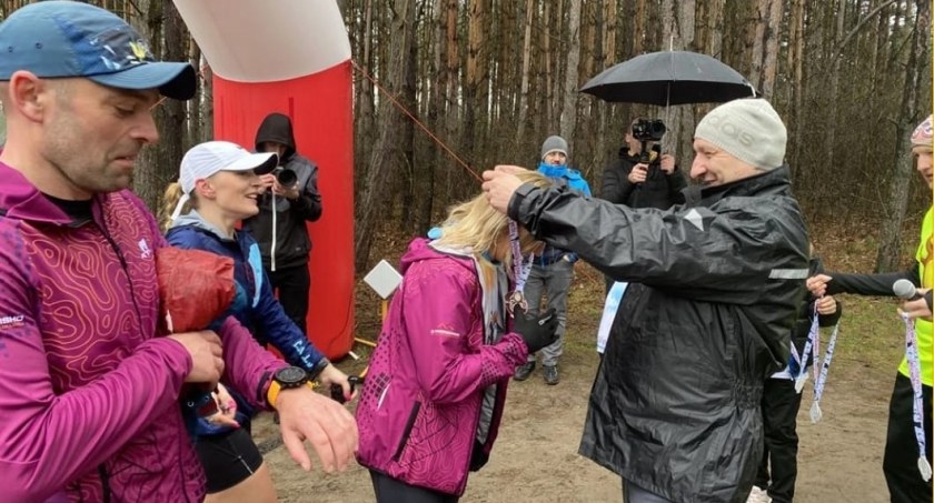 3. Bieg a Bobrach. Na starcie ponad 100 zawodników. I zbiórka dla Mai Goniewicz, podopiecznej Koniczynki