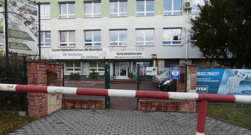 Firma radzi powiatowi: tylko cięcia wam pomogą. Gazeta poznała wynik audytu szkół 