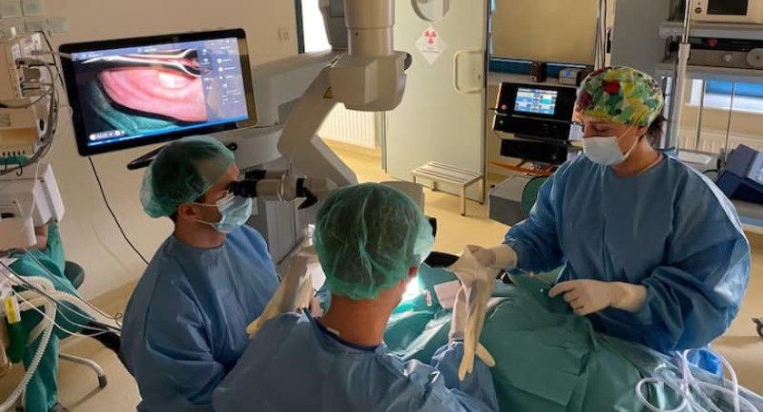 Szpital Powiatowy ma nowy sprzęt, mikroskop operacyjny Tivato 700. Pacjenci zamiast w Łodzi, będą operowani w Radomsku