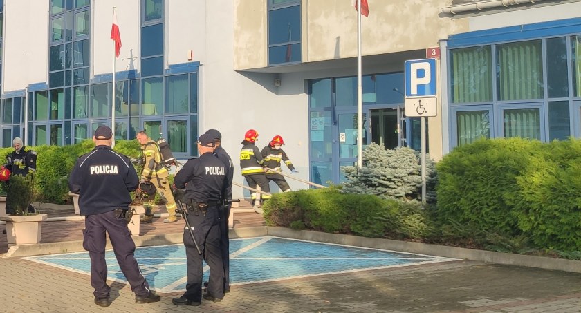 Alimentacyjny absurd: ojciec może nie płacić i nic mu za to nie grozi. System jest dziurawy