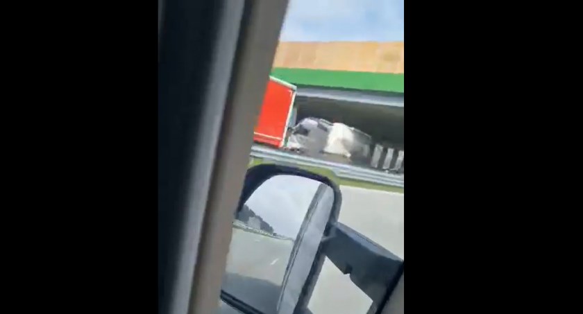 [WIDEO] Kolejne zderzenie ciężarówek na A1. Kierowcy informują o powiększającym się korku