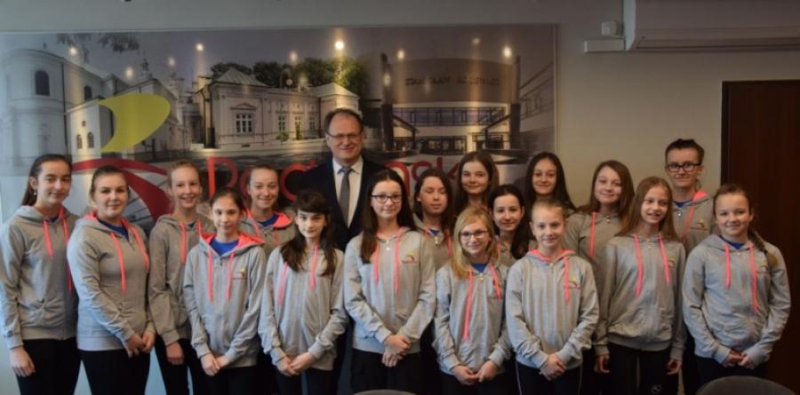 Debeściaki u prezydenta. Dziewczyny z Mass-Team są najlepsze w Polsce