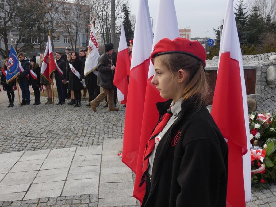 [ZDJĘCIA] Dzień Żołnierzy Wyklętych. Kwiaty pod pomnikiem KWP