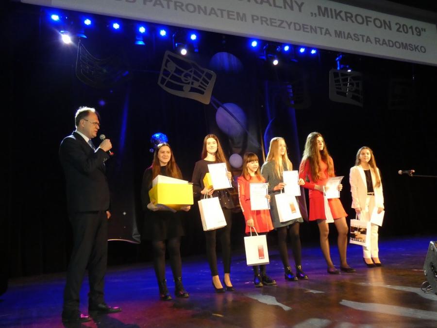 Makowski, Ziętek, Siedlecka, Więcek. Zwycięzcy konkursu Mikrofon 2019