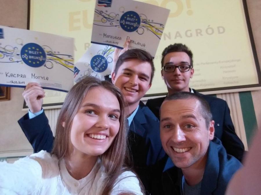 Lecą do Brukseli! Uczniowie Siódemki na I miejscu!