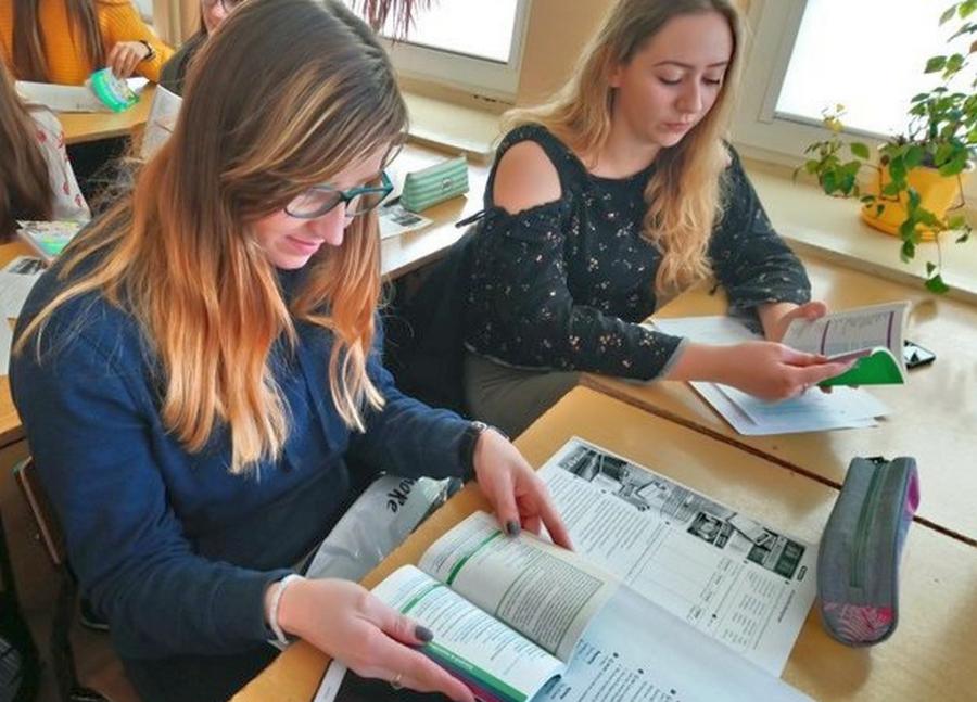 [ZDJĘCIA] Staż zawodowy w UK. Ostatnie przygotowania uczniów Ekonomika przed wyjazdem