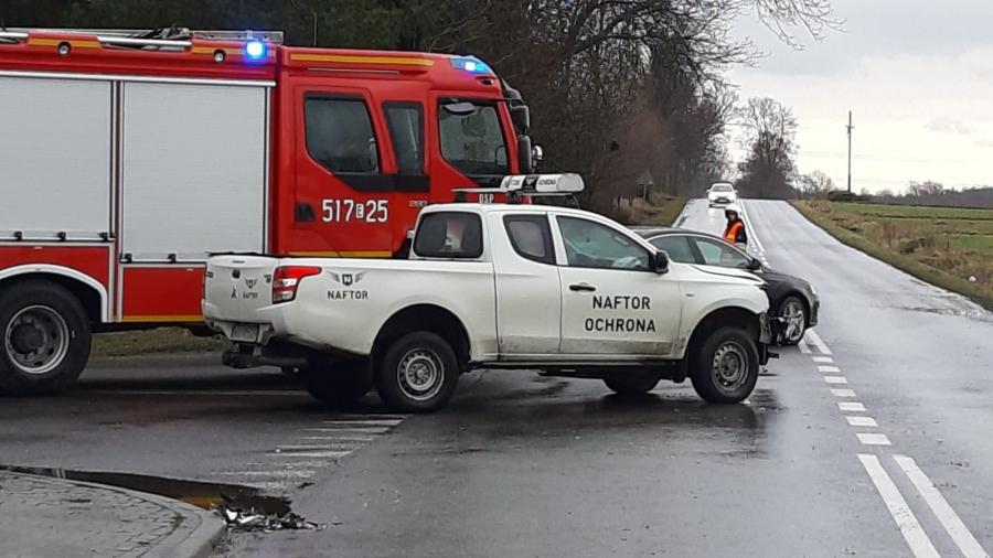 [AKTUALIZACJA] Wypadek w miejscowości Rożny. Dwie kobiety ranne