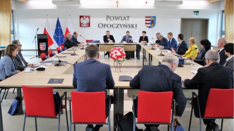 Jakub Jędrzejczak w Opocznie na obradach Konwentu Powiatu