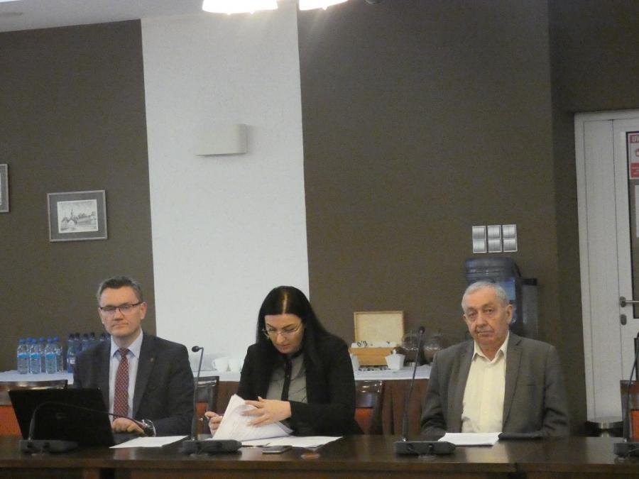 41 mln zł na oświatę. Za mało, dodatkowe pieniądze trzeba pozyskać kosztem dróg