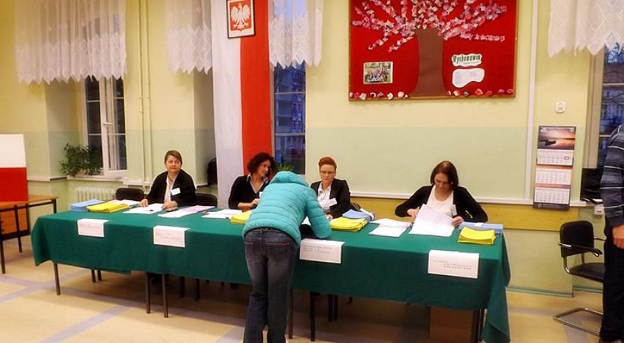 500, 400, 350 złotych: stawki za pracę w komisjach wyborczych do Europarlamentu