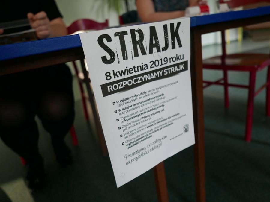 [STRAJK NA ŻYWO] Strajkują wszyscy oprócz Lgoty, Krzętowa i bursy