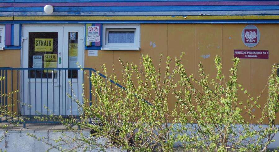 [STRAJK NA ŻYWO] Nikt nie zrezygnował. Rodzice przedszkolaków są poirytowani