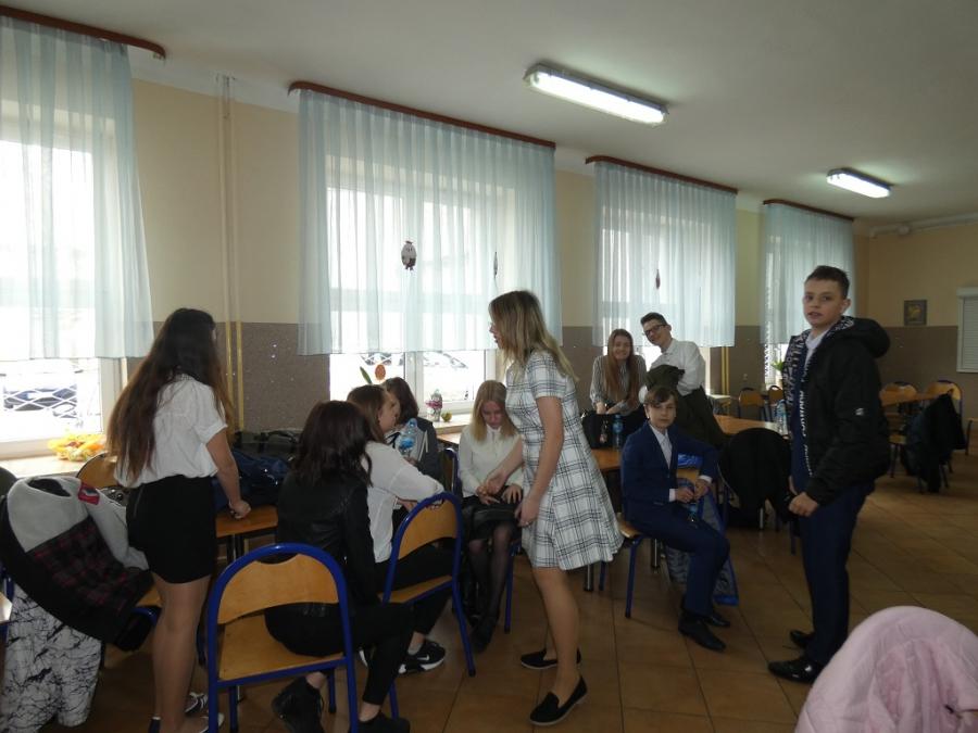 Dzisiaj nie było tak źle, jutro zapowiada się trudniej - gimnazjalisci o dzisiejszym egzaminie