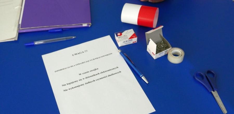 [POLEMIKA Z WIOLETTĄ PAL] Żadna władza nie upodliła tak nauczycieli, jak obecna