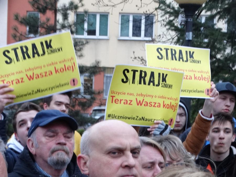 [O STRAJKU] Kamil Bugdal: Oświatę trzeba posklejać. Czas porozmawiać