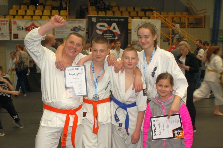 [ZDJĘCIA] Weronika Mazur trzecia, Krystian Bugdal drugi na turnieju karate w Żorach