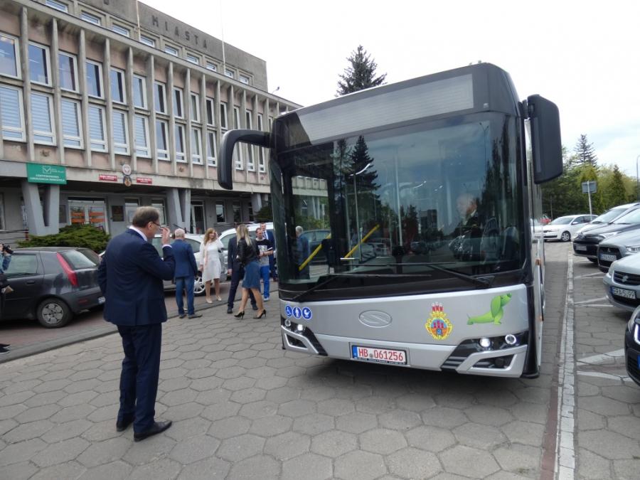 [ZDJĘCIA] Nowe autobusy Urbino12 już w Radomsku. Na ulice wyjadą w maju