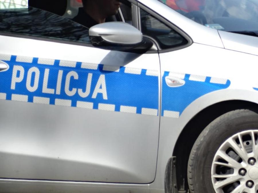 62-letni obywatel Litwy pijany prowadził ciężarówkę i zaatakował funkcjonariuszy
