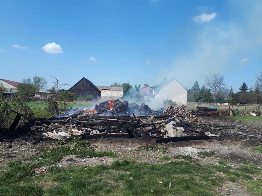 Pożar w Przybyszowie. Spłonęła stodoła. Doszczętnie