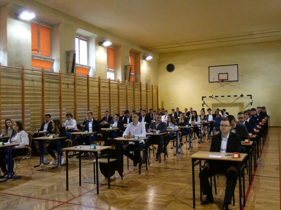 Matury rozpoczęte: dziś egzamin z języka polskiego