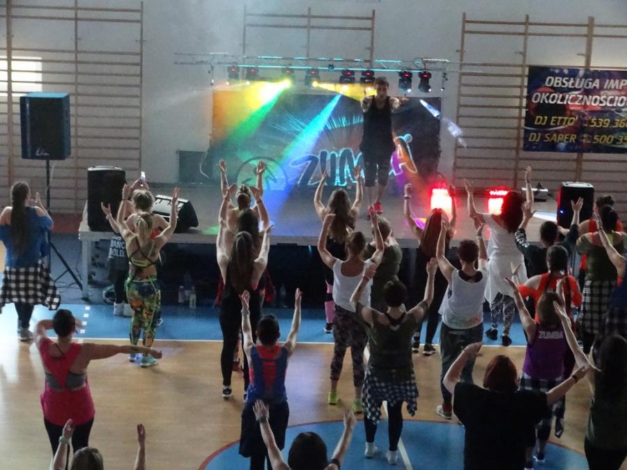 [ZDJĘCIA, FILM] Charytatywny maraton zumby Master Class w Hali Powiatowej