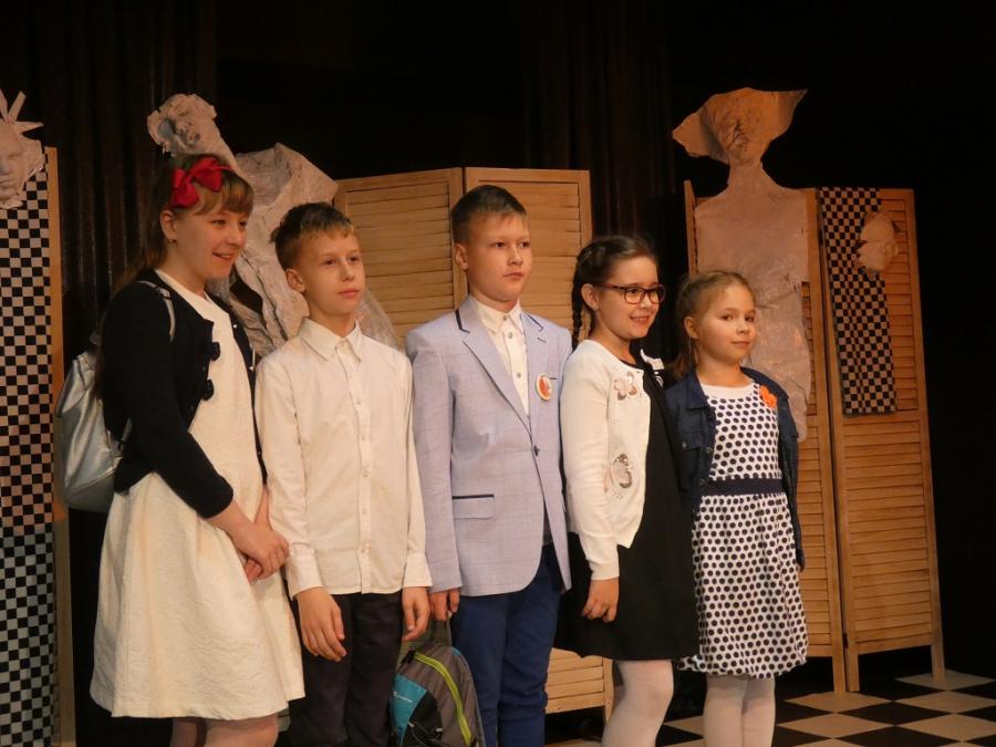 [ZDJĘCIA] W MDK trwa konkurs recytatorski dla szkół podstawowych i gimnazjów