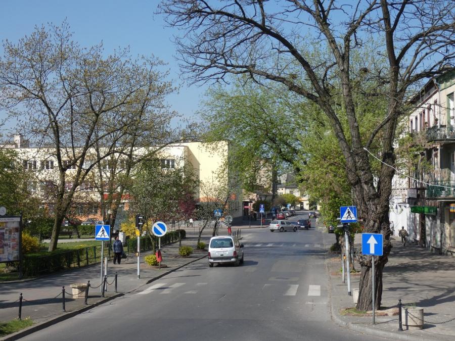 [REMONT REYMONTA] Dzisiaj rozpoczyna się remont. Od wycinki drzew