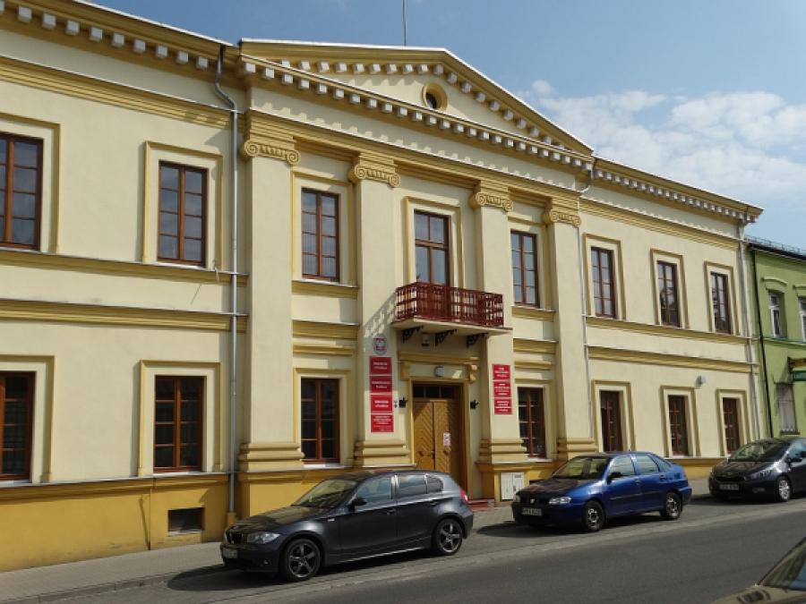 W wyborach na burmistrza Przedborza zmierzy się (być może) ośmioro kandydatów