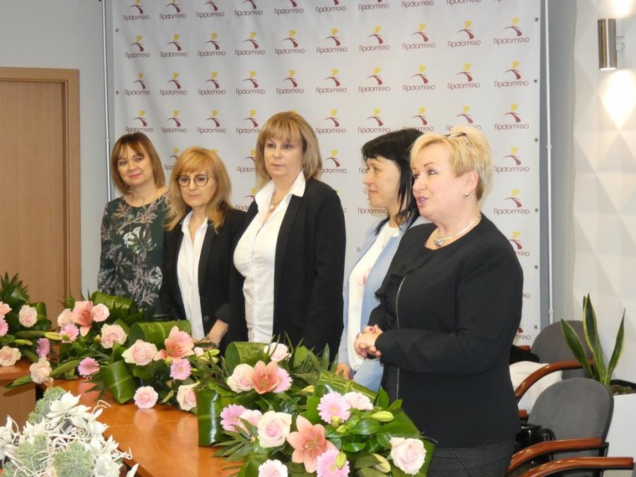 Uroczyste powierzenie. Danuta Kaczmarczyk nowym dyrektorem PSP nr 5