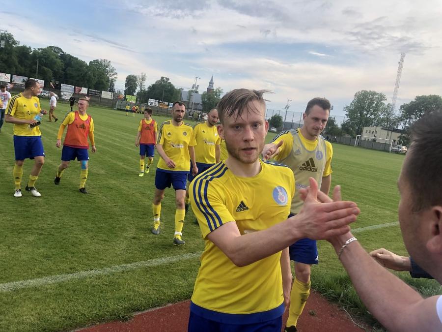 Sukces RKS-u Radomsko. Wygrana 5:0 w meczu z Wartą Działoszyn