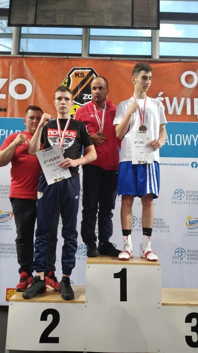 Sukces Klubu Nokaut. Radomszczanie na podium Młodzieżowych Mistrzostw Polski