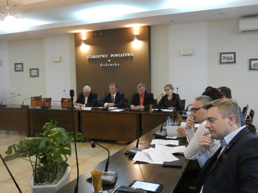 Bilans zysków i strat Szpitala Powiatowego i przychodni Pro Familia