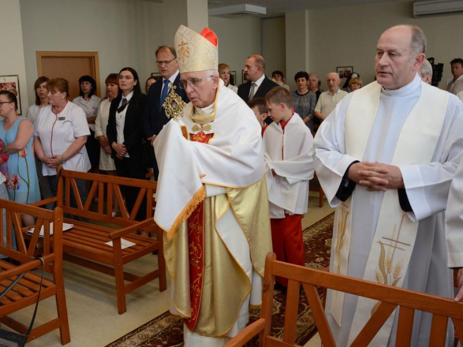 Relikwia bł. pielęgniarki Hanny Chrzanowskiej w kaplicy Szpitala Powiatowego