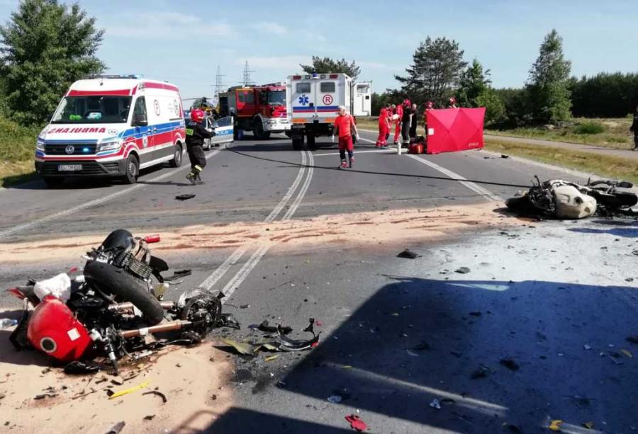 Śmiertelny wypadek w gm. Kleszczów. Dwaj motocykliści zginęli na miejscu