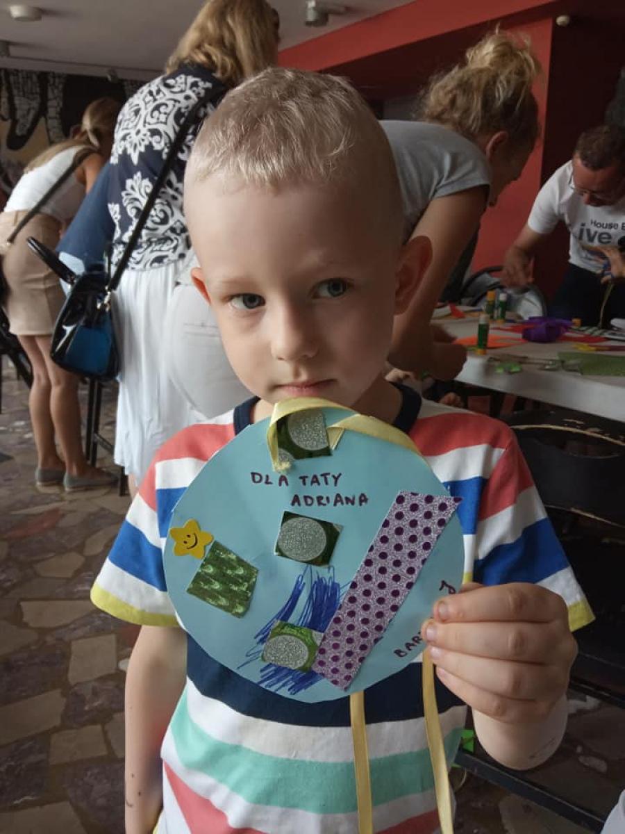Projekcja bajek i warsztaty plastyczne z okazji Dnia Ojca w Kinie Pasja