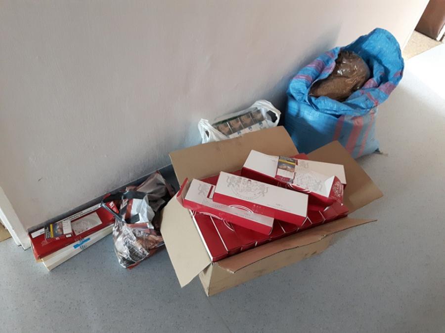 W Radomsku znaleziono 11.680 sztuk papierosów i 9 kg tytoniu bez akcyzy