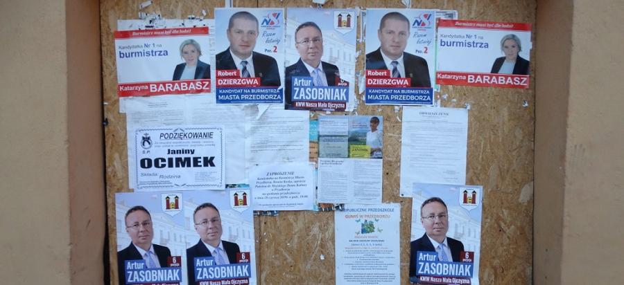 Nieoficjalnie: w komisji przy ul. Piotrkowskiej i w Zuzowach wygrywa Janosik