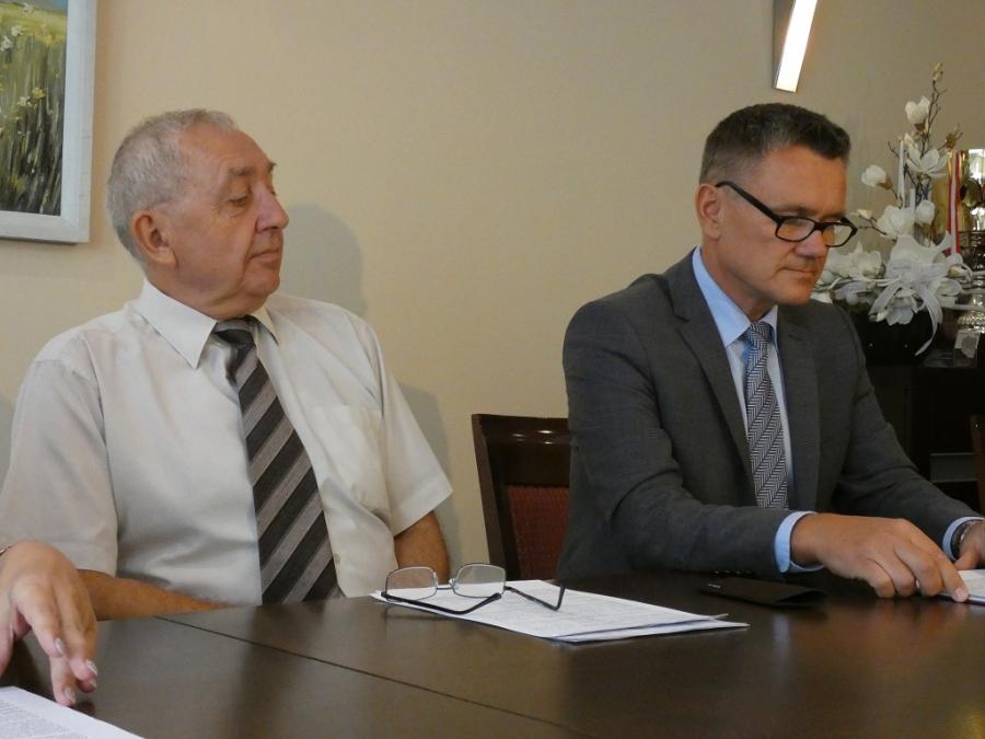 [FILM] 83 uczniów nie dostało się do szkoły. Są miejsca, ale nie tam, gdzie chcieli