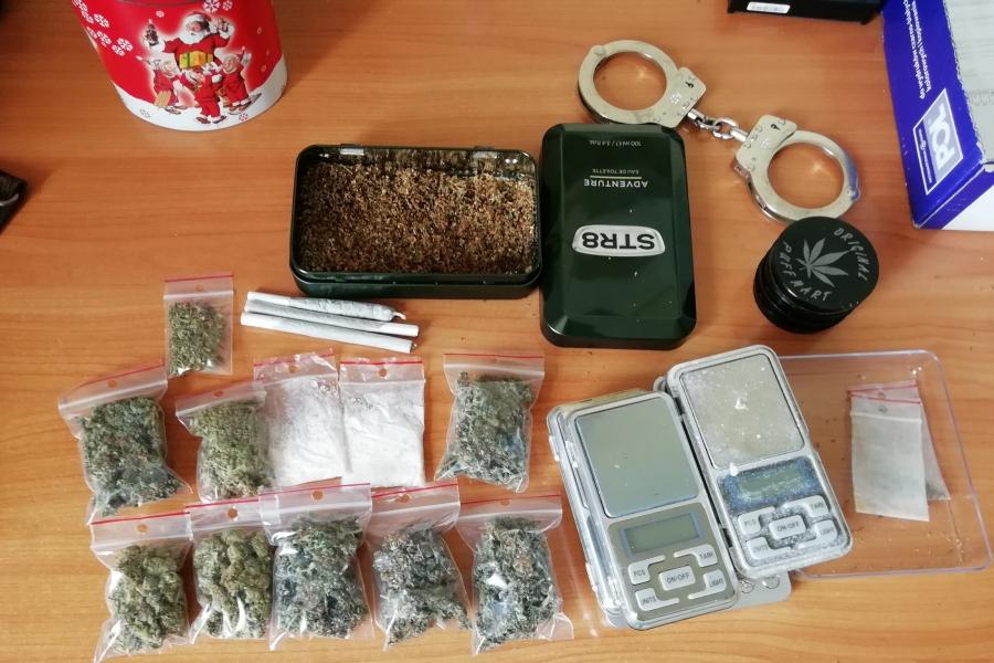 Radomszczańscy policjanci zatrzymali dilerów narkotyków