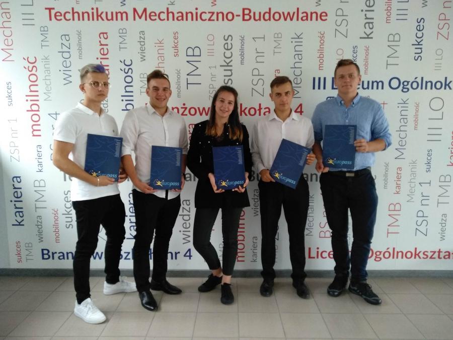 Uczniowie Mechanika odebrali wyjątkowe paszporty