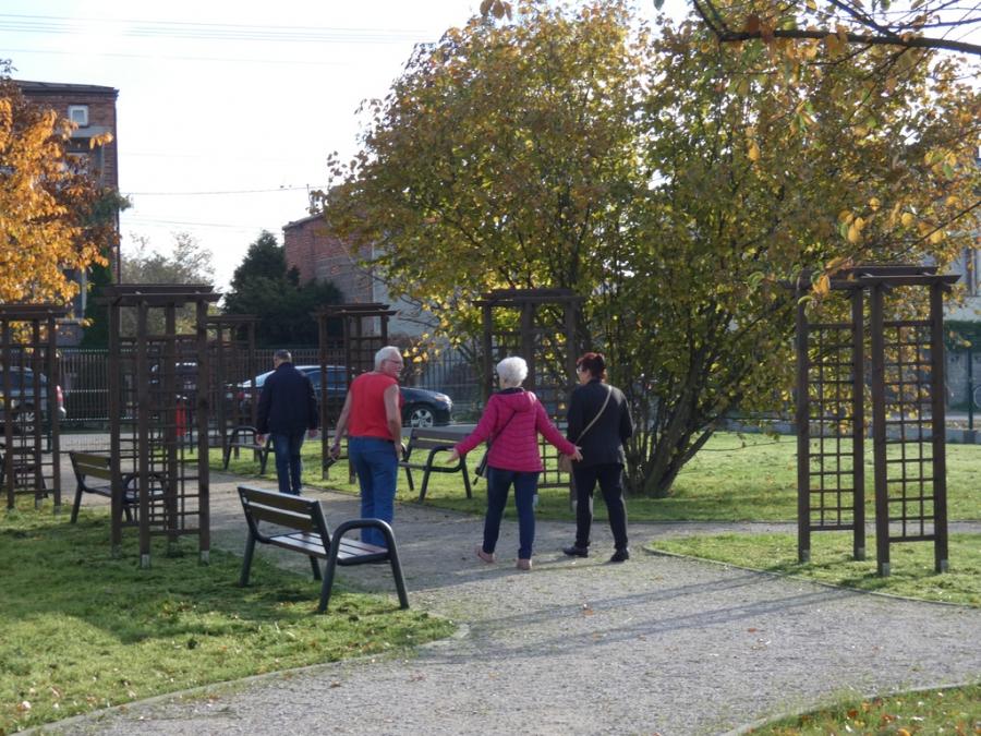 [FILM] Budżet Obywatelski: park na Wymysłówku poświęcony i otwarty