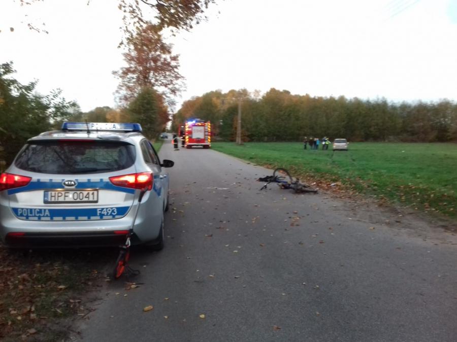 Potrącenie rowerzystki w miejscowości Bartodzieje. Kobietę zabrał śmigłowiec LPR