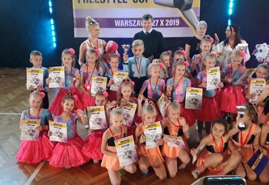 Sukcesy zespołów akademii Mass -Team na turniejach w Warszawie i Łodzi